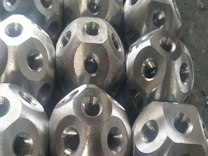 境外螺栓球网架杆件制作